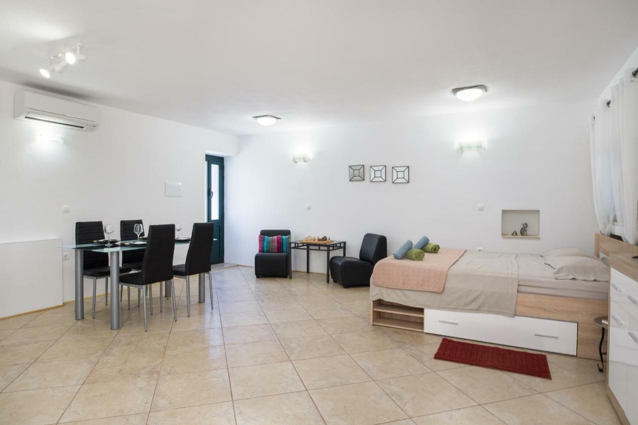 Ana Apartments Blace Eksteriør billede