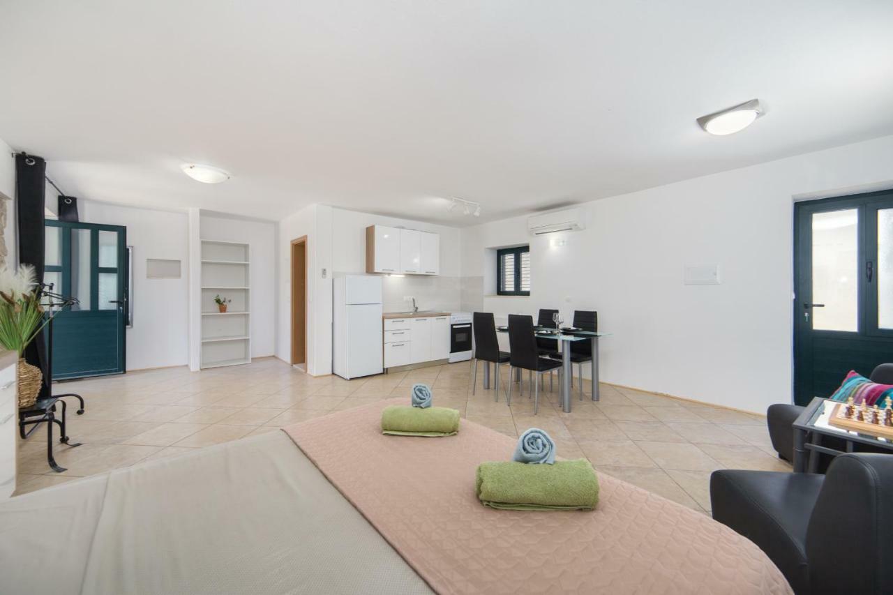 Ana Apartments Blace Eksteriør billede